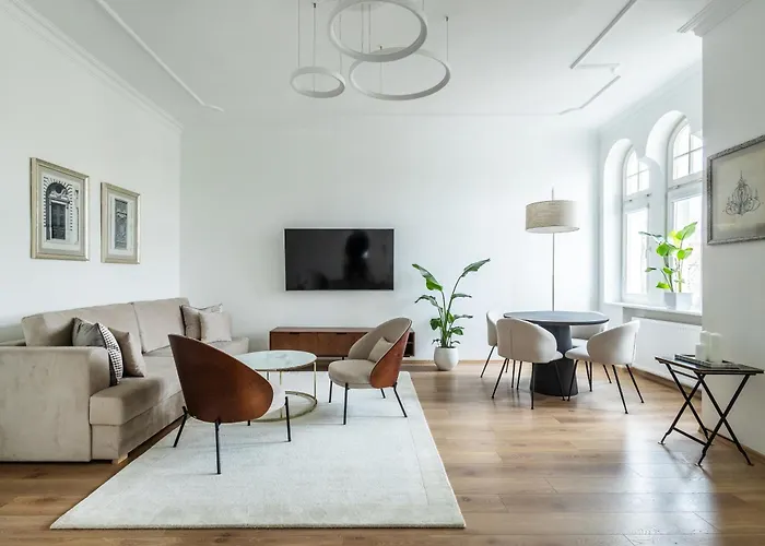 アパート Penthouse ソポト