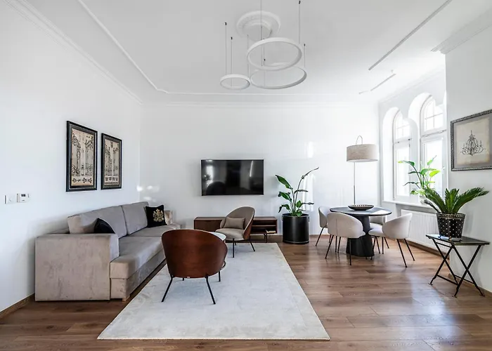 アパート Penthouse ソポト